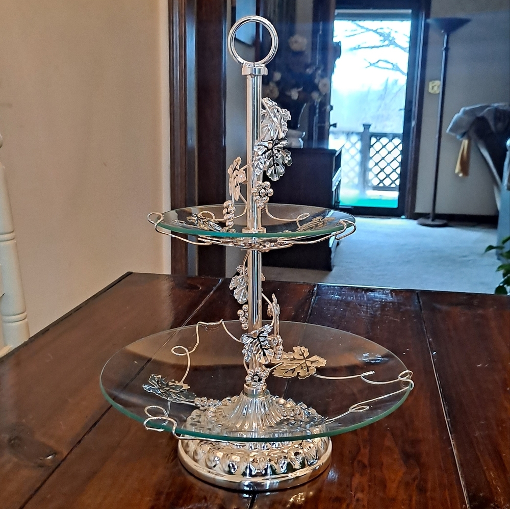 🍇 Glass Cake Stand 2 Tier